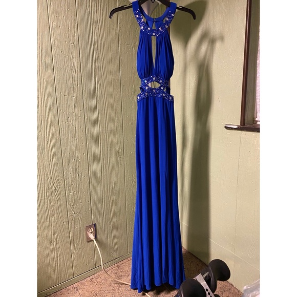 Prom Dress - Picture 4 of 10